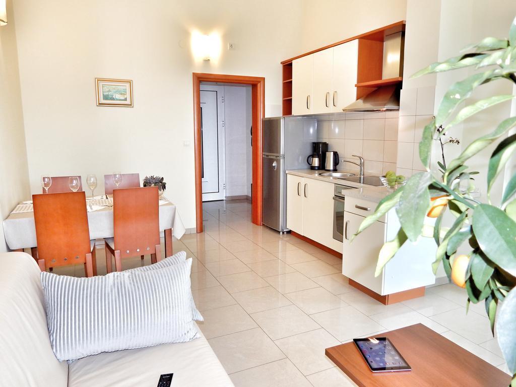 Apartments Kovacic Malinska Exterior foto